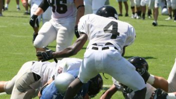 N.F.L. Culture Makes Issue of Head Injuries Even Murkier